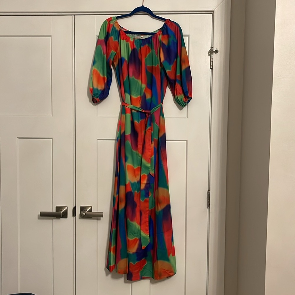 NEW WITHOUT TAGS XL Multicolored Maxi Dress